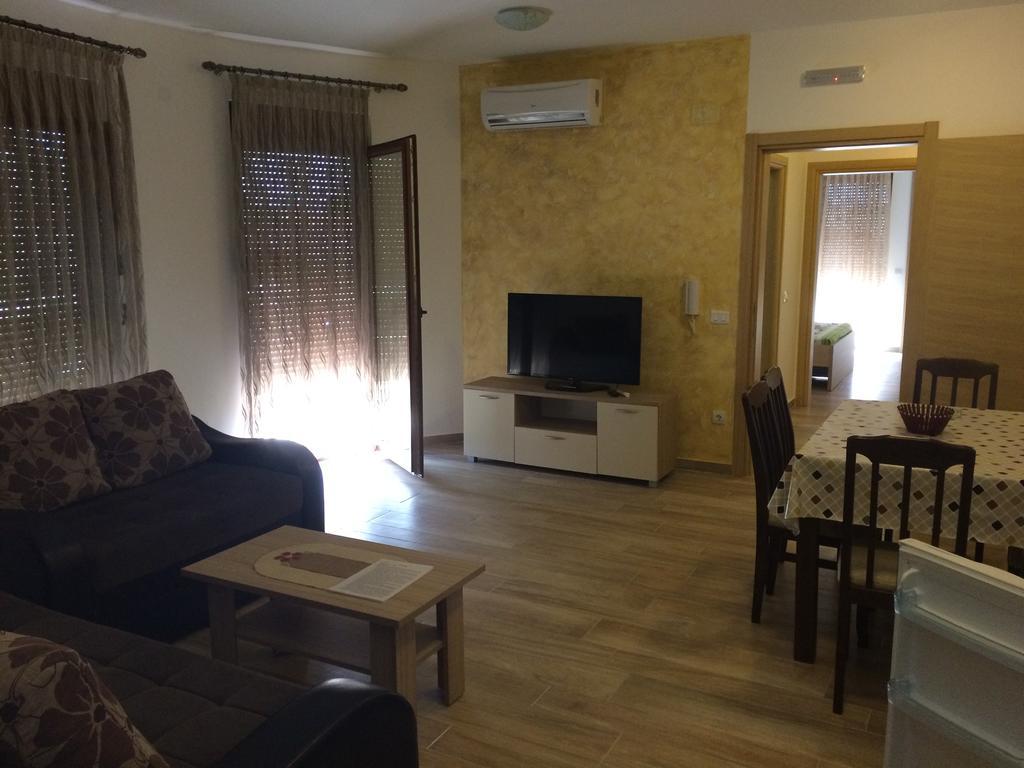 Apartments Md Lux Sutomore Exterior foto